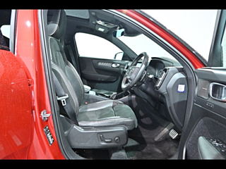 VOLVO XC40 2020