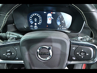 VOLVO XC40 2020