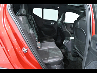 VOLVO XC40 2020