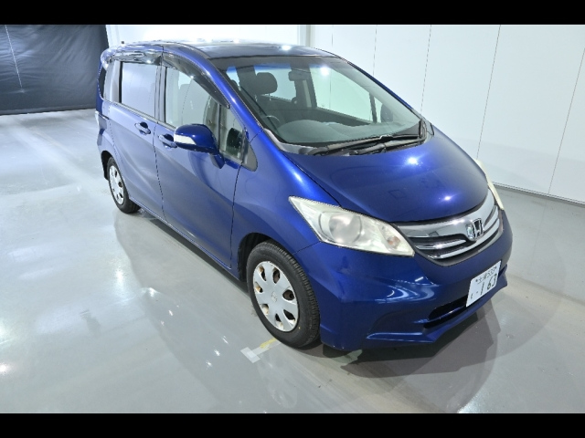 HONDA FREED 2013