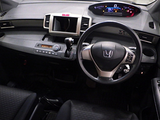HONDA FREED 2012