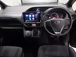 TOYOTA VOXY 2014