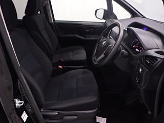 TOYOTA VOXY 2014
