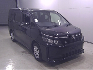 TOYOTA VOXY 2014