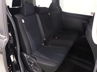 TOYOTA VOXY 2014