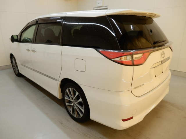 TOYOTA ESTIMA 2016