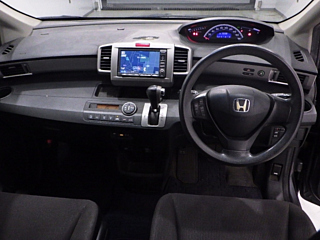 HONDA FREED 2011