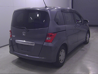 HONDA FREED 2011