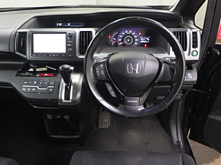 HONDA STEP WAGON 2011
