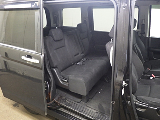 HONDA STEP WAGON 2011