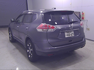 NISSAN X-TRAIL 2015