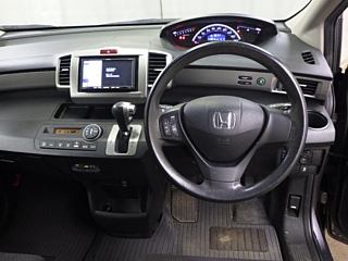 HONDA FREED 2013