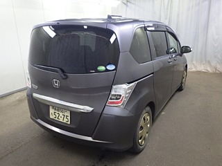 HONDA FREED 2013