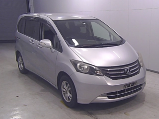 HONDA FREED 2010