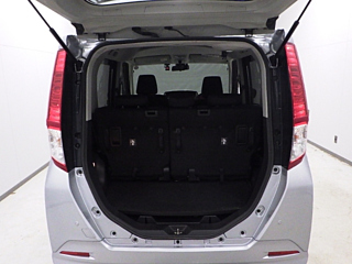 TOYOTA ROOMY 2018