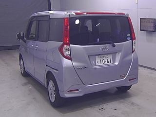TOYOTA ROOMY 2018