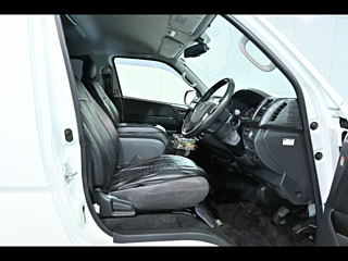 TOYOTA HIACE 2016