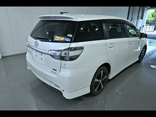 TOYOTA WISH 2014