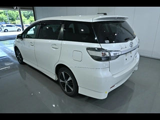 TOYOTA WISH 2014