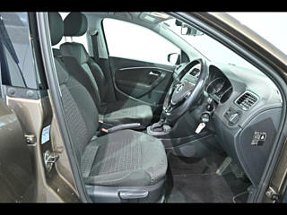 VOLKSWAGEN POLO 2015