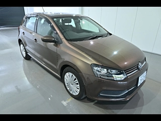 VOLKSWAGEN POLO 2015