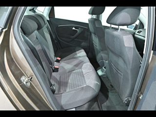 VOLKSWAGEN POLO 2015