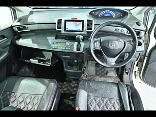HONDA FREED 2012