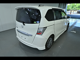 HONDA FREED 2012