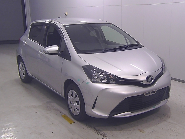 TOYOTA VITZ 2016