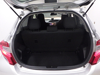 TOYOTA VITZ 2016