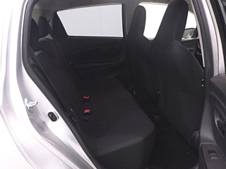 TOYOTA VITZ 2016