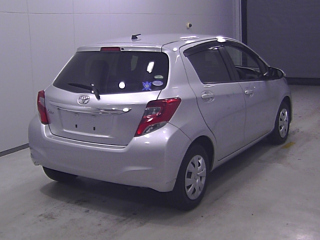 TOYOTA VITZ 2016