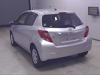 TOYOTA VITZ 2016