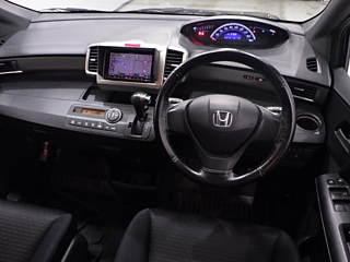 HONDA FREED 2011