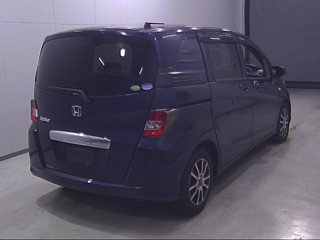 HONDA FREED 2011