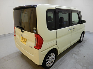 DAIHATSU TANTO 2015