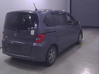 HONDA FREED 2010