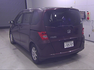 HONDA FREED 2011