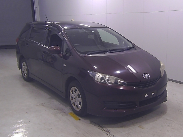 TOYOTA WISH 2010