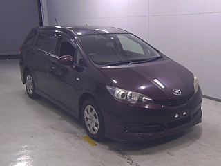 TOYOTA WISH 2010