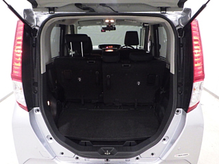 TOYOTA ROOMY 2018