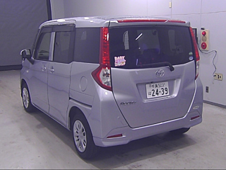 TOYOTA ROOMY 2018