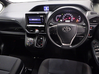 TOYOTA VOXY 2014