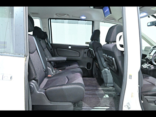 NISSAN SERENA 2013