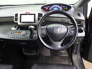 HONDA FREED 2013