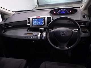 HONDA FREED 2010