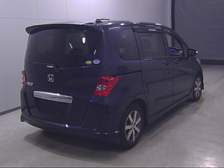 HONDA FREED 2010