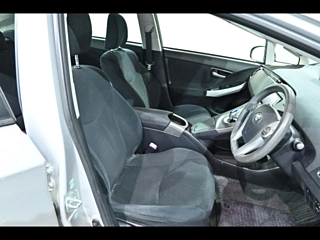TOYOTA PRIUS 2012