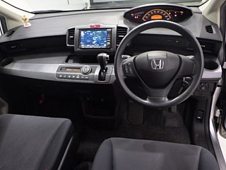 HONDA FREED 2009