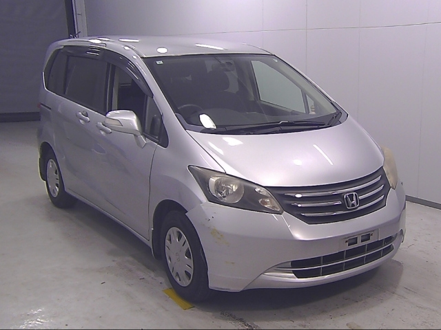 HONDA FREED 2009